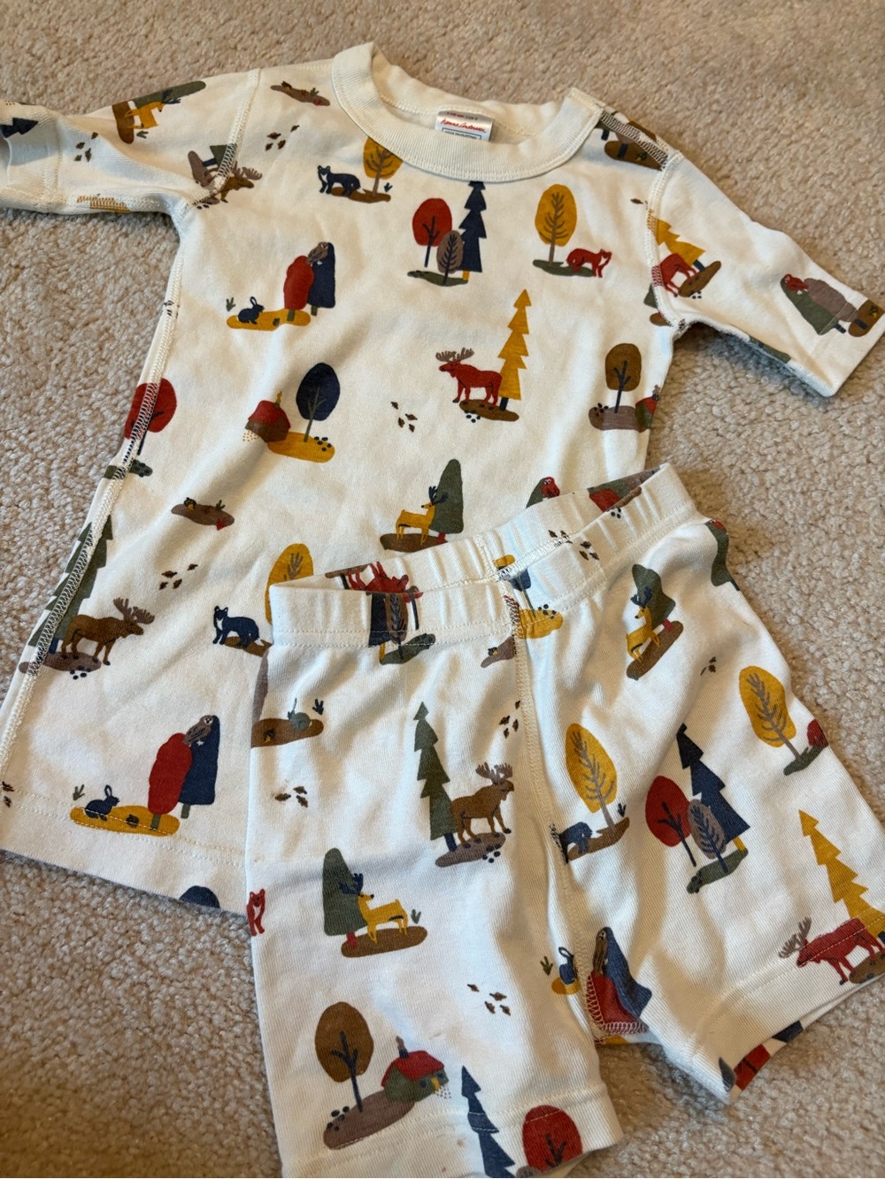 Hanna Andersson Cream Kids Pajama Set with Multicolor Woodland Prints